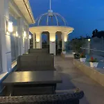 Alarus Luxe מלון