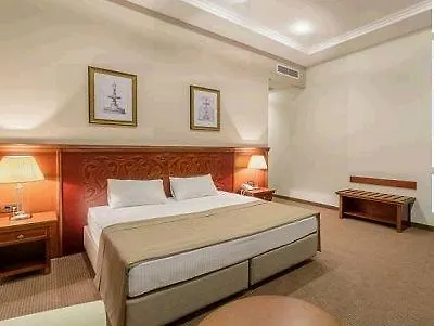 Hotel Alarus Luxe 3*