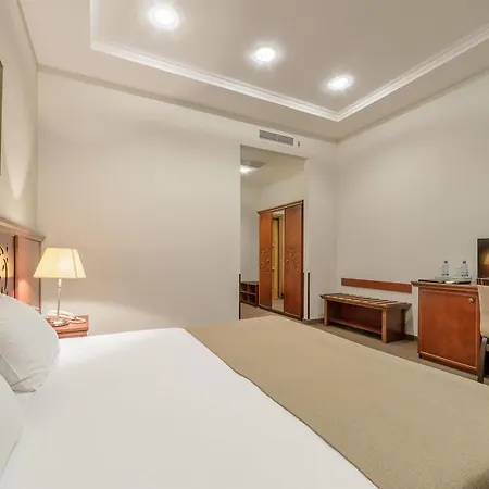 Alarus Luxe Hotel